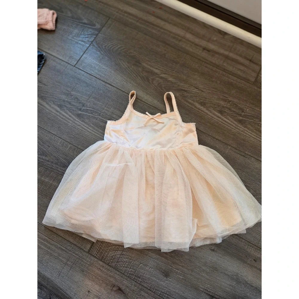 Baby gap dress size 3-6 mos‎